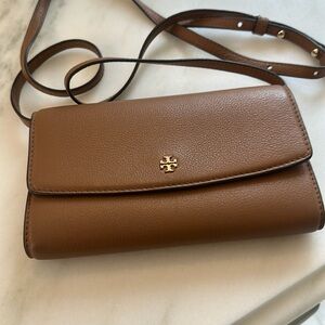 Tory Burch crossbody wallet